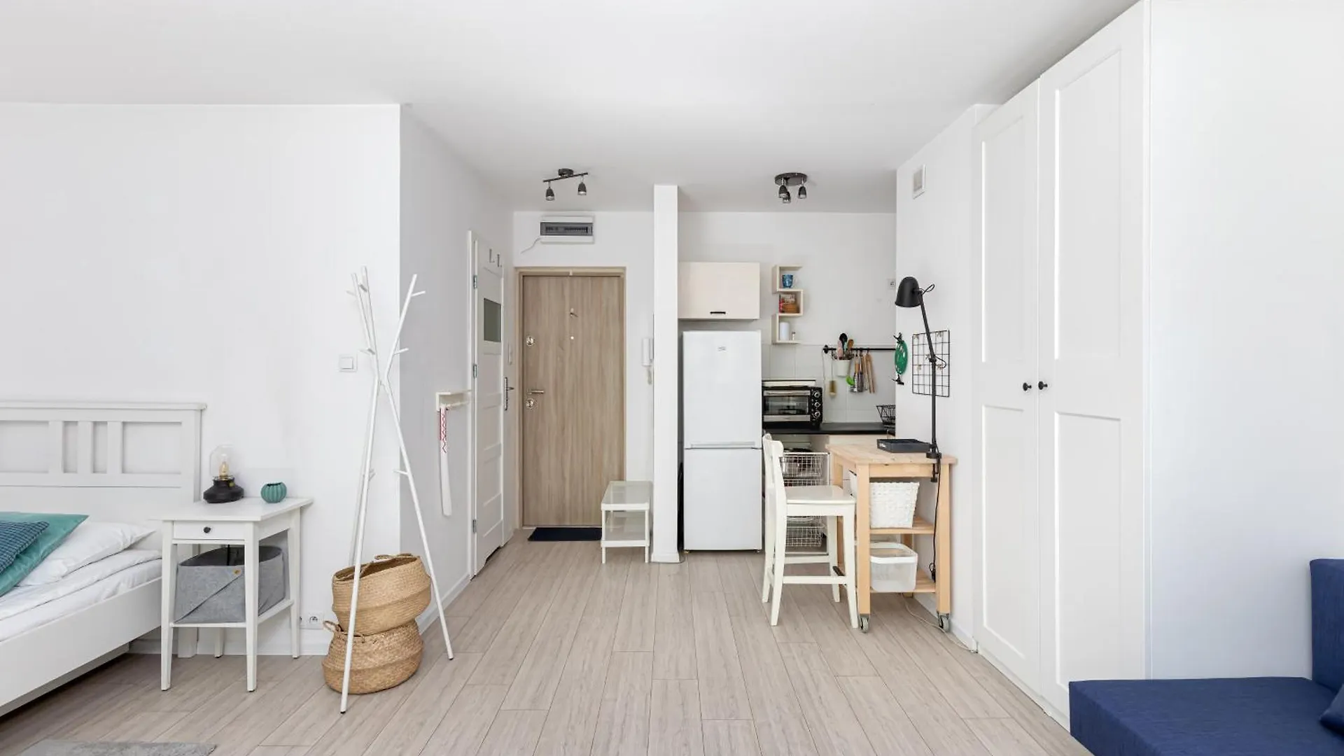 Rent Like Home - Raclawicka 154 Warsaw Poland